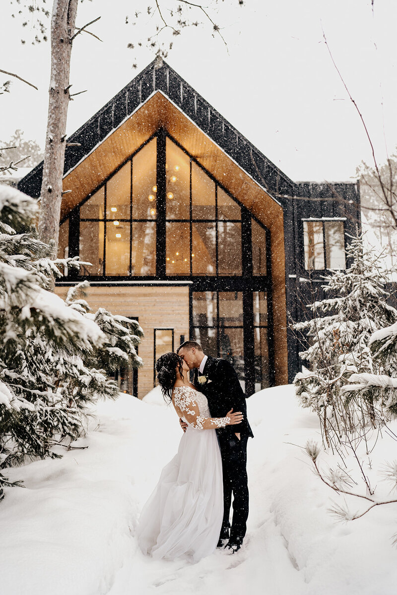 Minnesota Wedding Photography Pinewood Couple Portraits