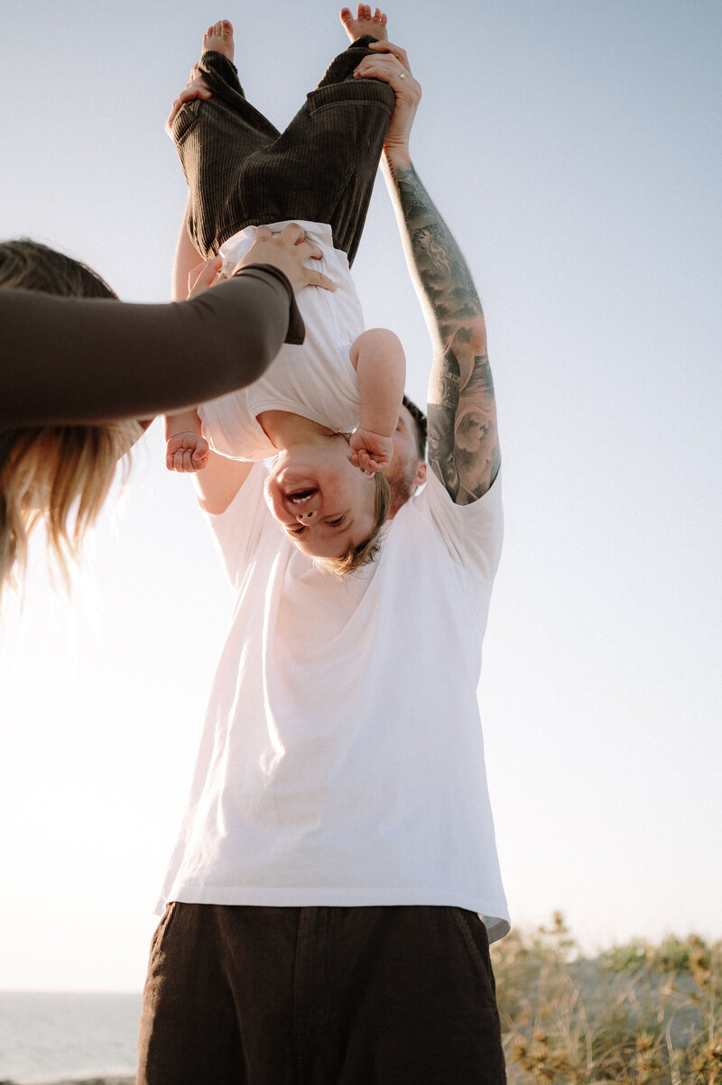 Em capturing an inclusive family session

