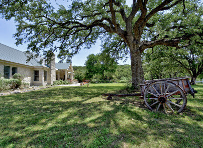Backyard at a wimberley getaways property