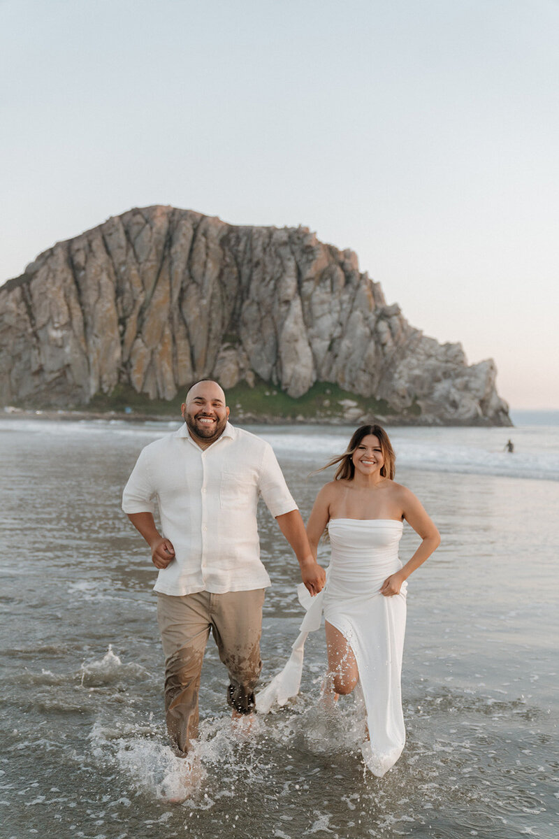 morro-bay-engagment-photography-by-samantha-anne-elegant-heartfelt-couple-holding-hands-smiling
