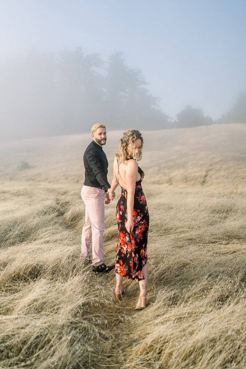 A beautiful engagement session in the golden fields of the California countryside, photographed by Tiffany Longeway Photography