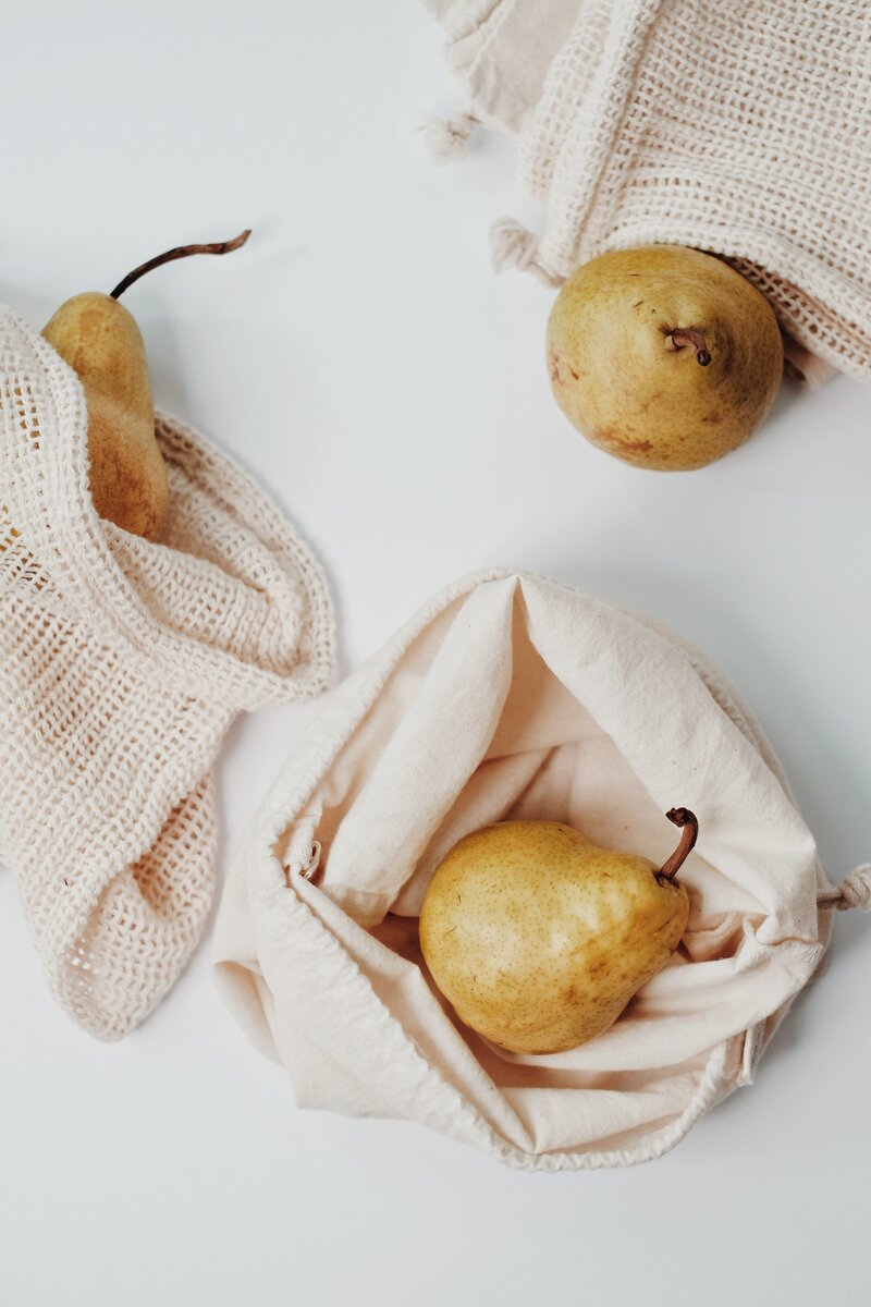 sustainable reusable bag of pears