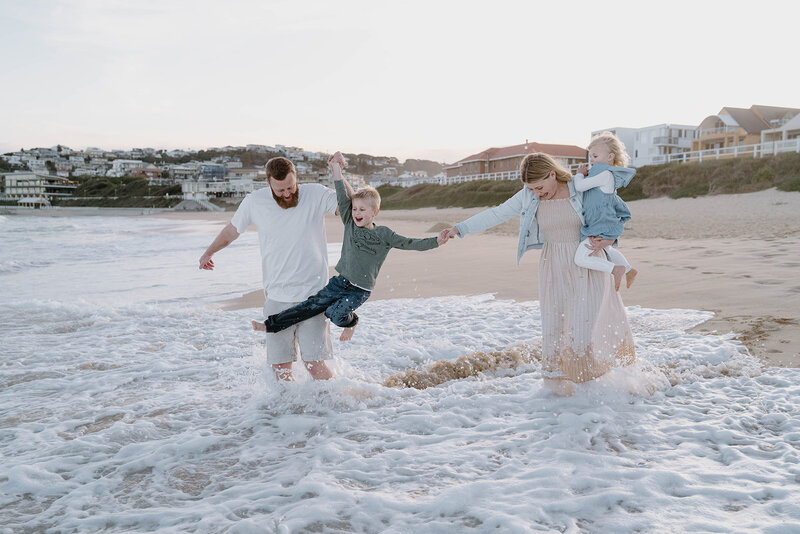 Deamer Family - Merewether Beach - Sweet Valencia Photography-5_websize