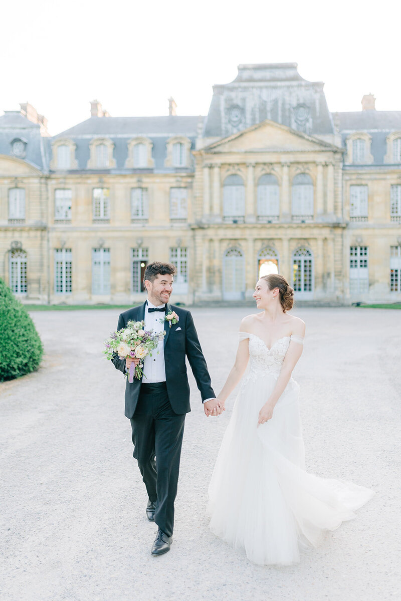 Morgane Ball photographer Wedding Chateau de Champlatreux Paris France  reception photoshoot bride groom