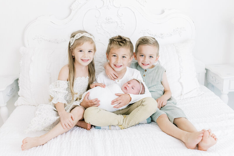 Newborn-Photography-Cincinnati-Winter-Freire-29