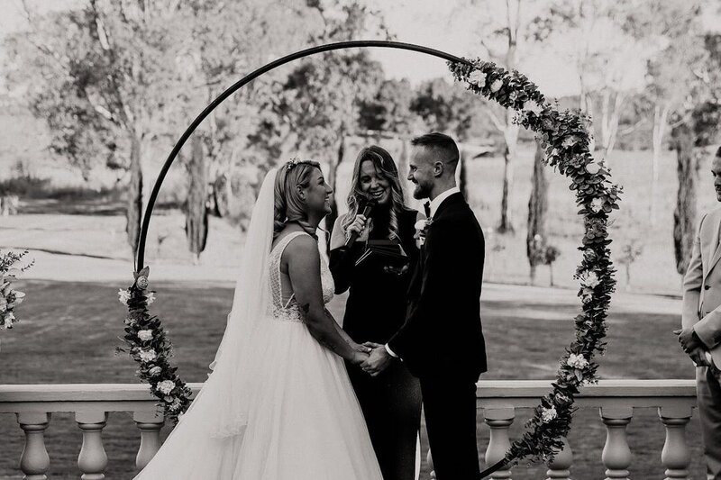 BECCY BROOKS CELEBRANT BAROSSA WEDDING K+L, PHOTO BY JADE LEWIS PHOTOGRAPHY, LAUGHING FUN CHILLED BUBBLY