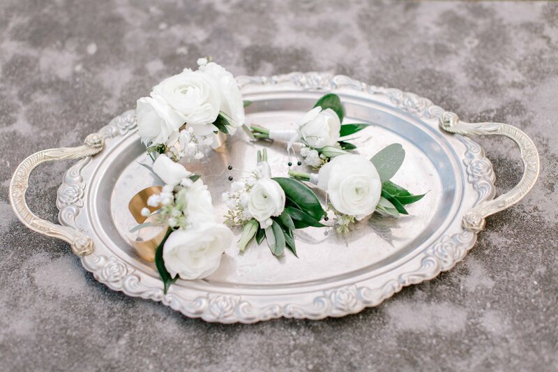 wedding details on the tray flowers