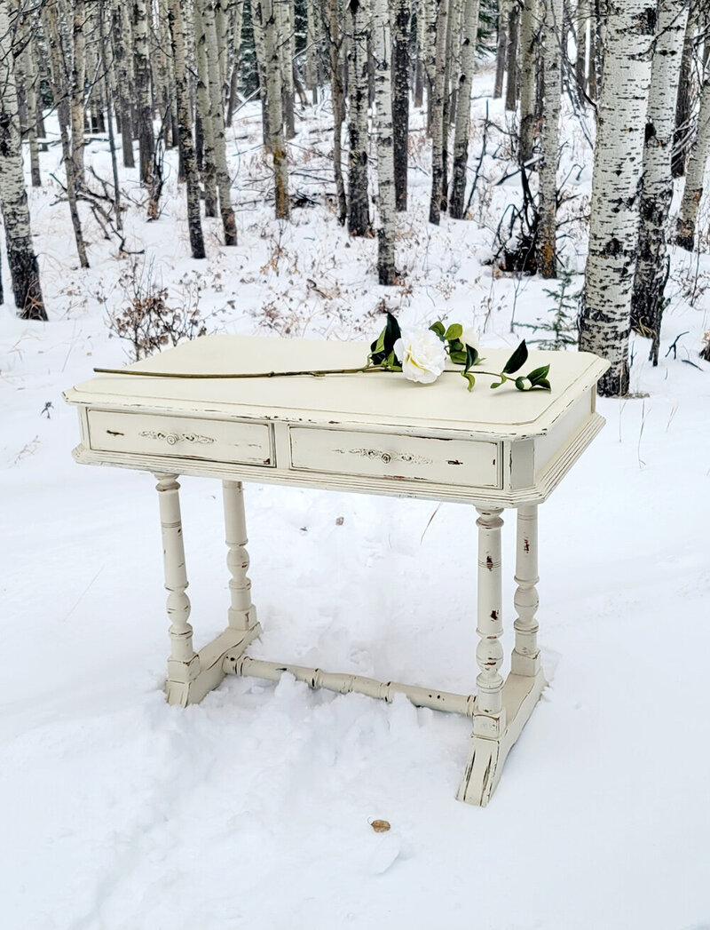 Vintage-ivory-table-2-Rori-Ranch-Rentals