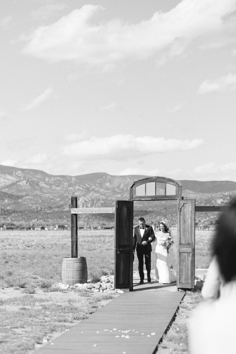 Barn-At-Sunset-Ranch-Buena-Vista-Wedding-Photographer-48