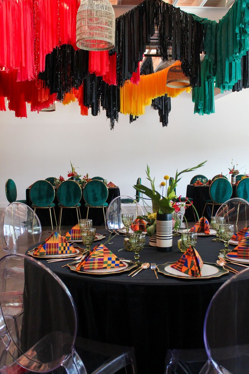 Room decorated in velvet green and black for family reunion