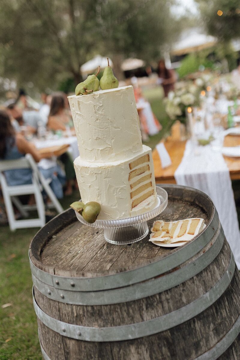 wedding cake at tironui farm