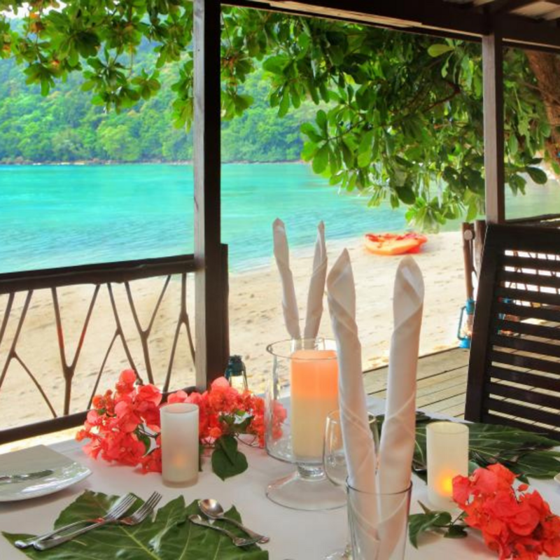 Fiji Matangi Diner for two