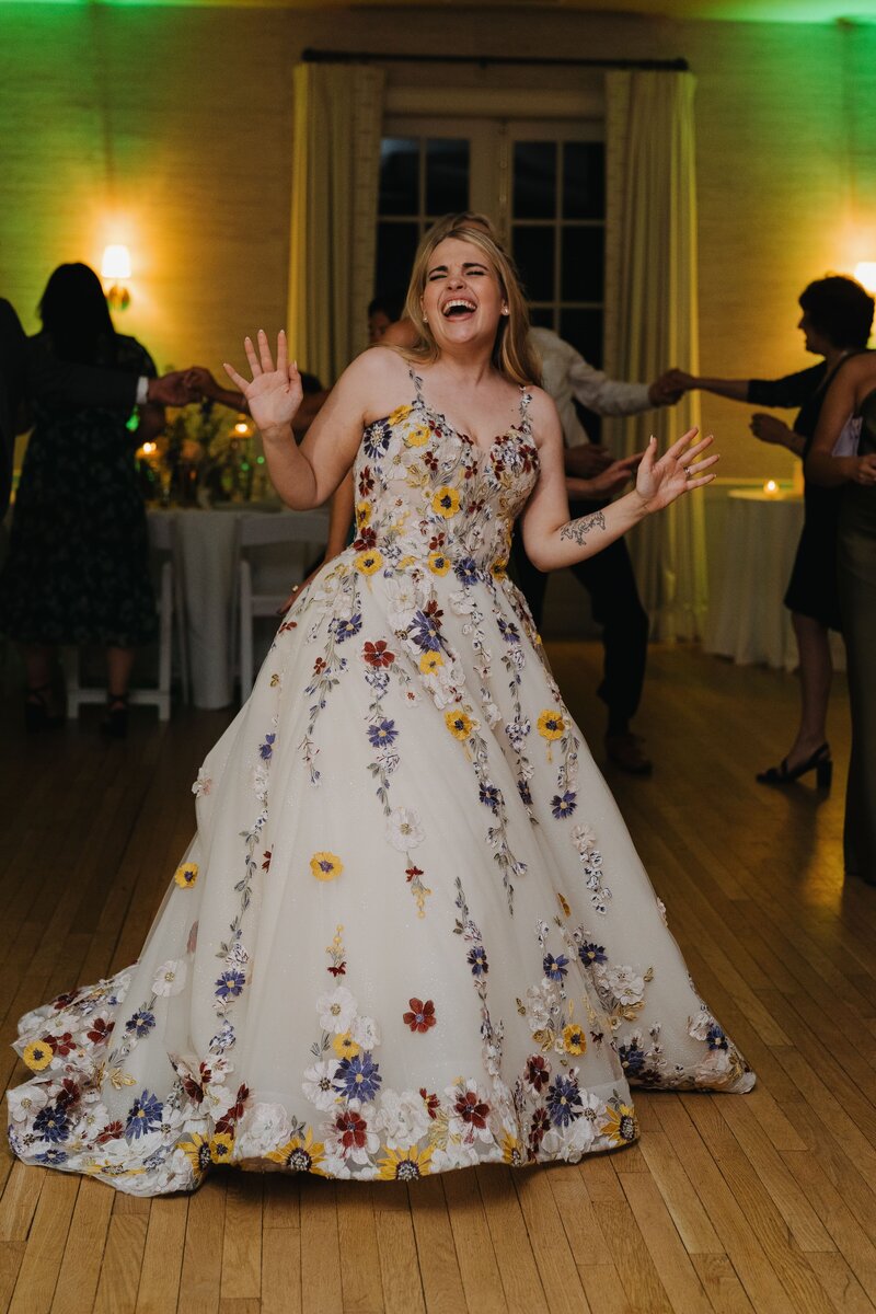 bride dancing on the dance floor