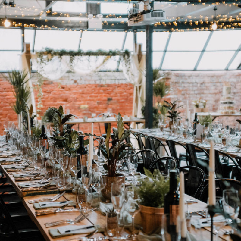 Lov Leaf Workshop Decor