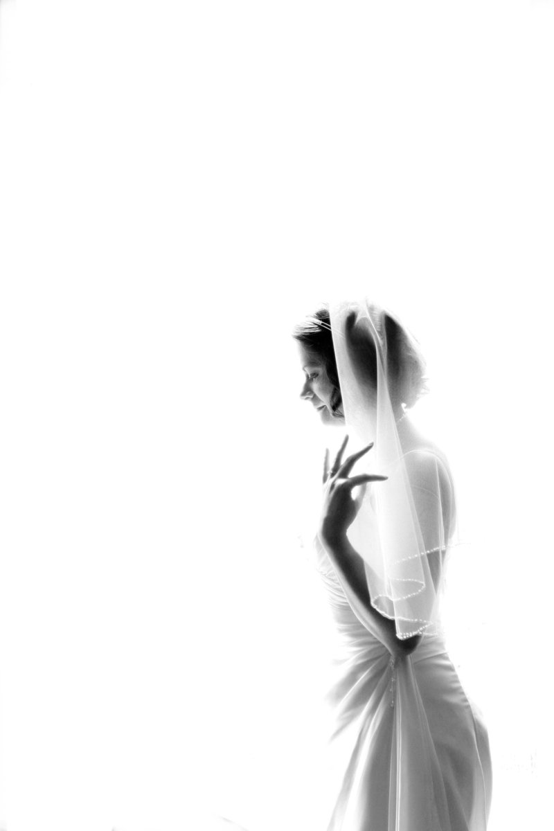 monroe_photographer_a_focused_life_photography_wedding_athens_creative_bride_portrait