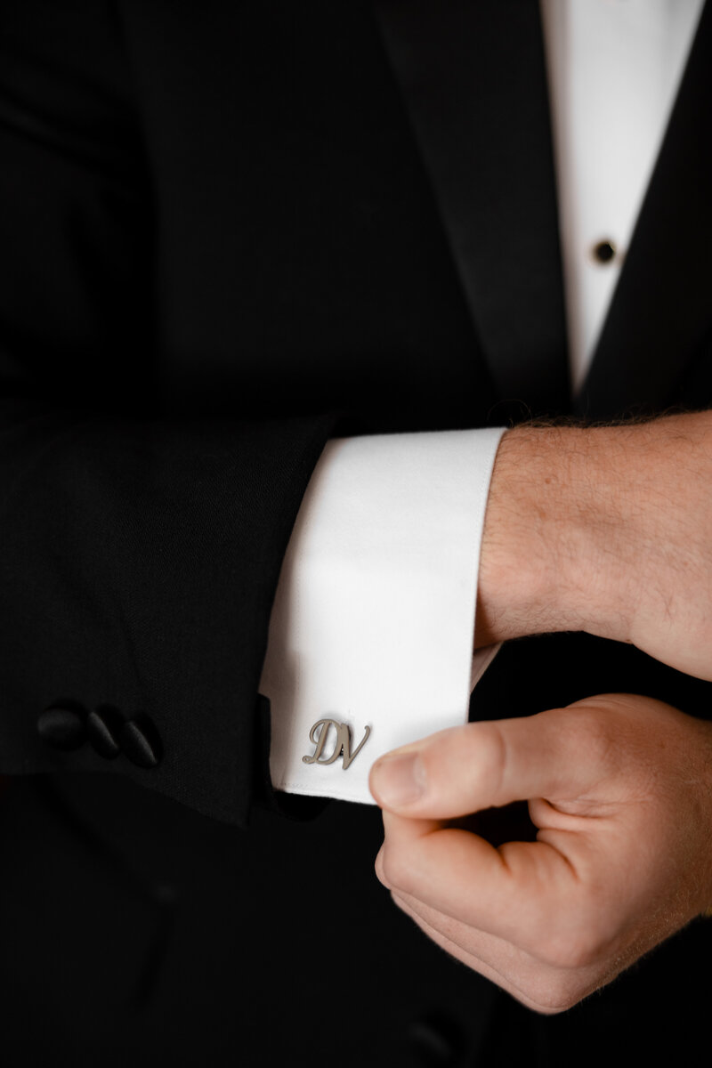 Indiana_Michigan_Wedding Planner_Lizton_Lizton Lodge_Cufflinks_Details