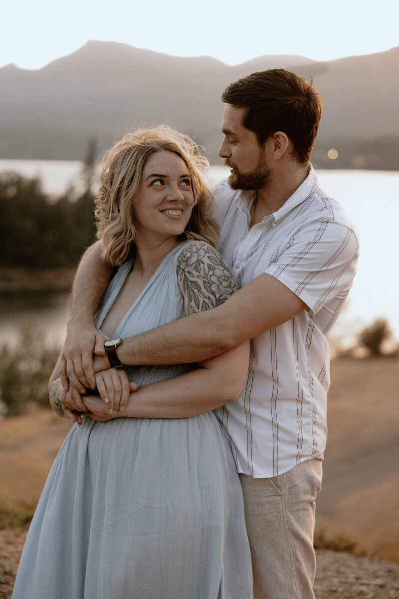 Columbia-River-Gorge-Engagement-Session-74