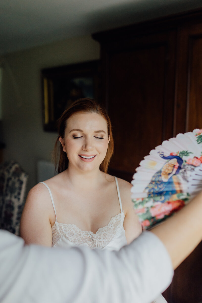 bride-getting-ready-at-kilkea-castle