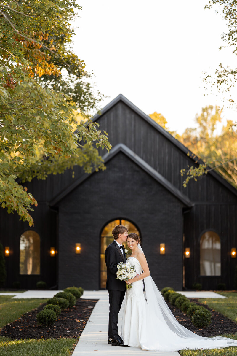bride-groom-the-monroe-nashville
