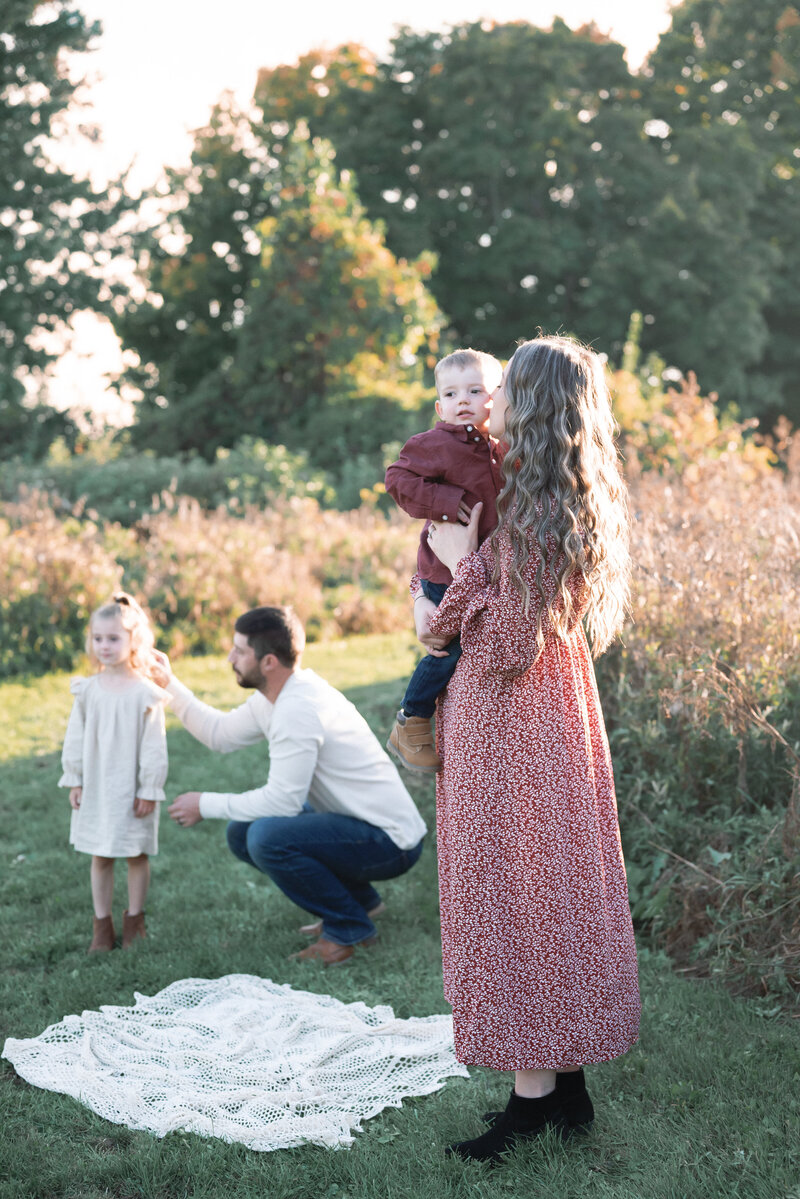 Brooke Lacombe Photography is a maternity, newborn, motherhood and family photographer in Ottawa, Ontario