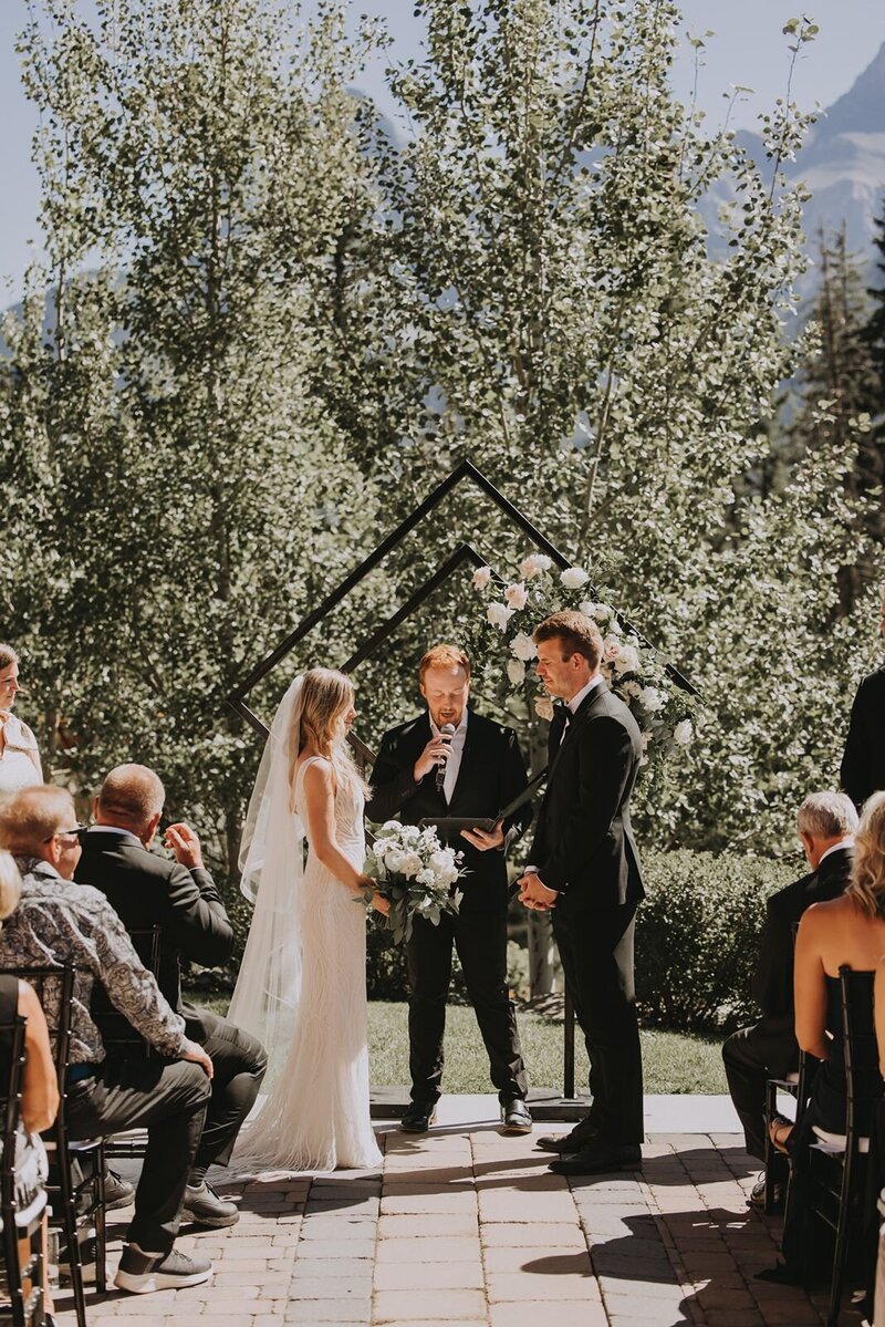 ceremony-malcolm-hotel-canmore