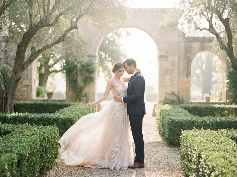 Firefly_Fine-art bridal photography shot on soft film stock. A luxurious outdoor wedding scen 247020