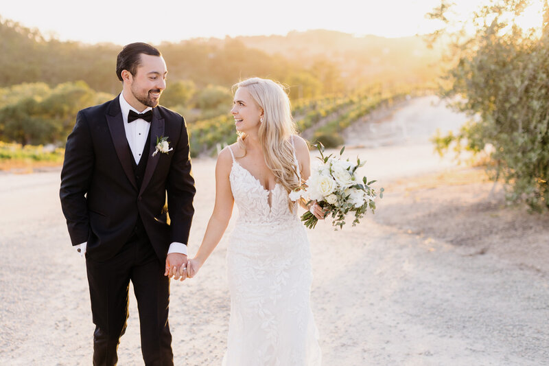 tayler-enerle-wedding-cass-winery-vintage-car-oak-tree-62-12