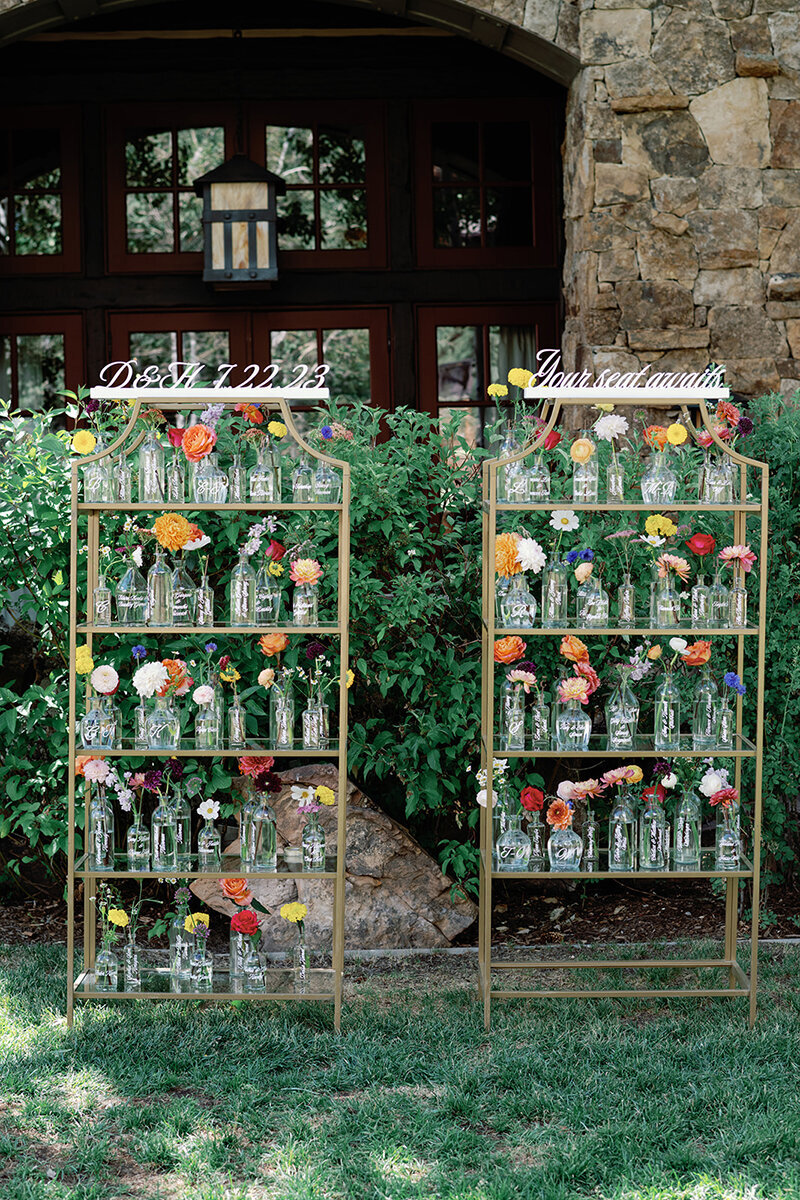 Bud Vase Flower Escort card display