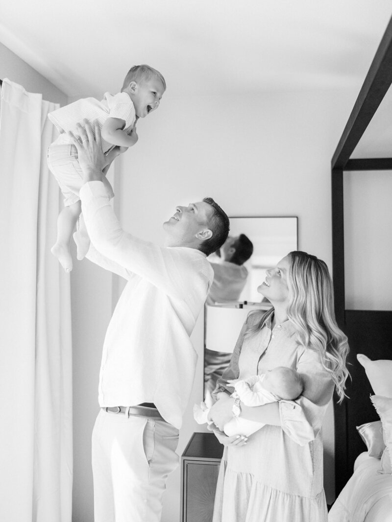 Luxury elegant newborn family portraits in Highland Park. Tate Smith