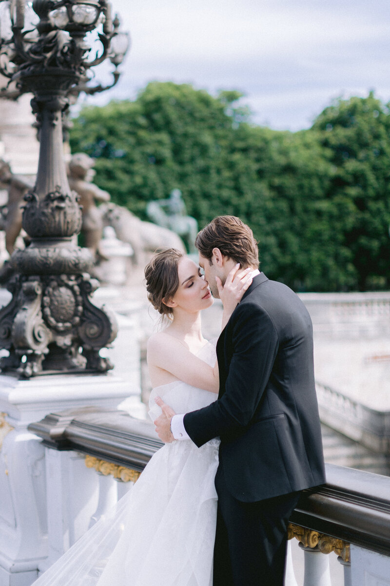 cesarem - louvre - champenois - wedding - paris - photographer - flowers-116