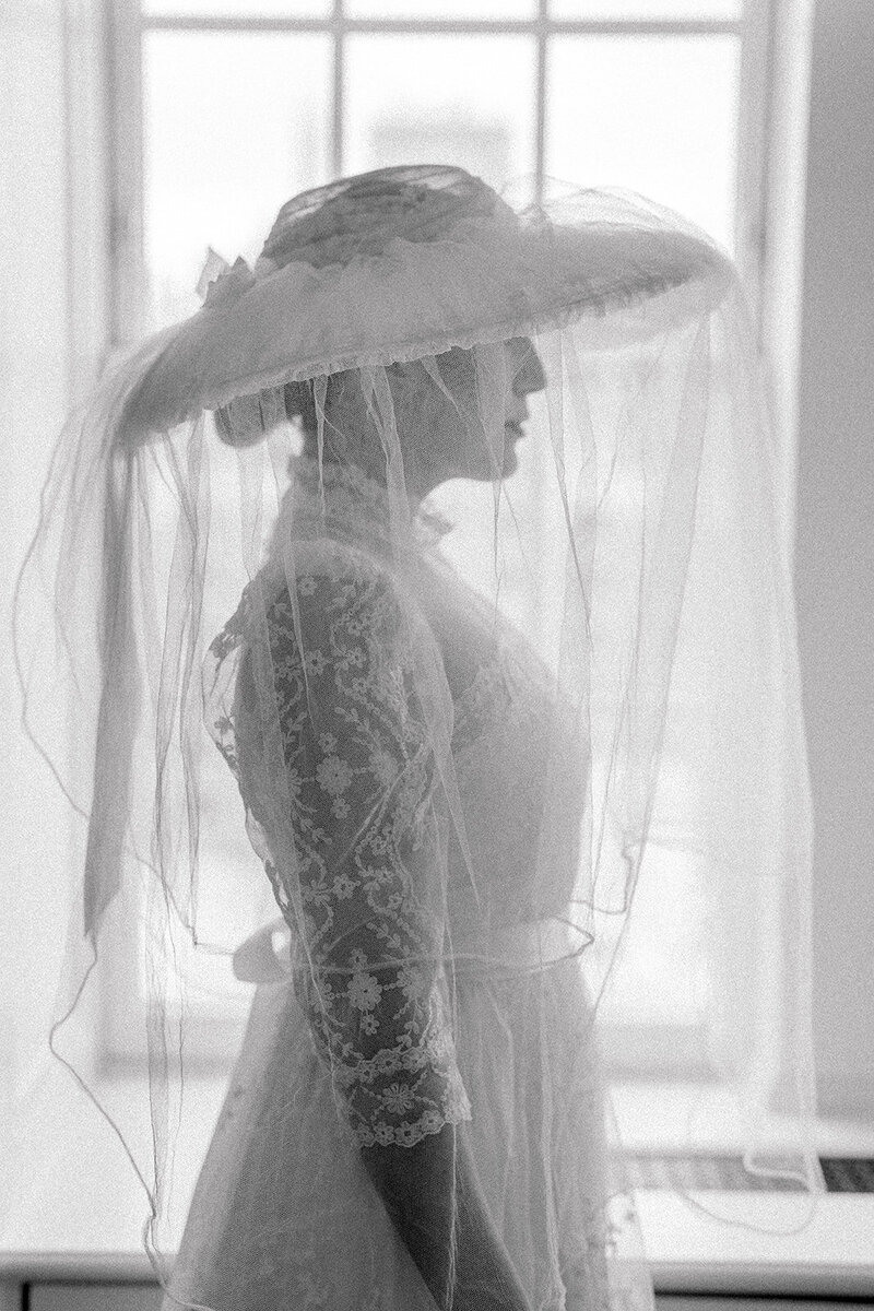 Bride in NYC on her wedding day in her grandmothers gown from the 80s