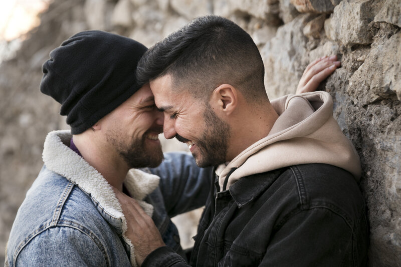 close-up-smiley-couple-outdoors