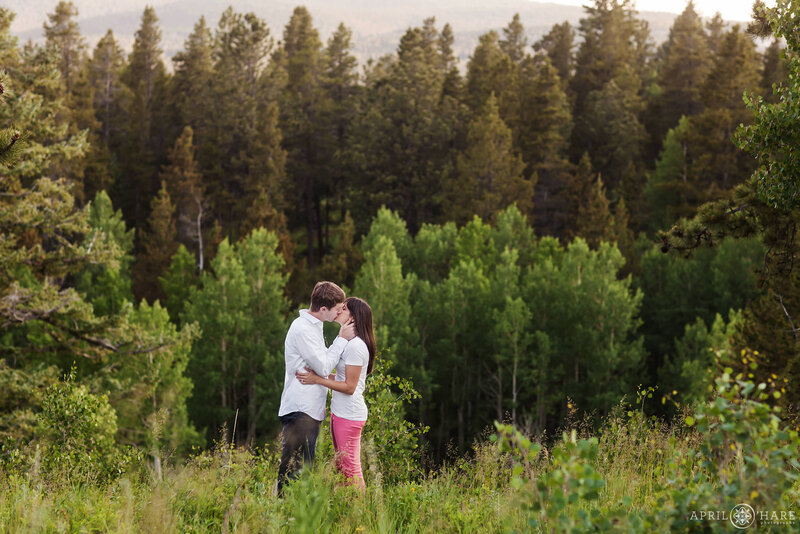Romantic Golden Gate Canyon State Park engagement photos in Colorado
