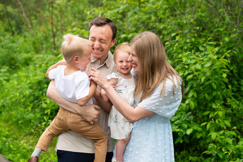 Spring family photo outfit ideas