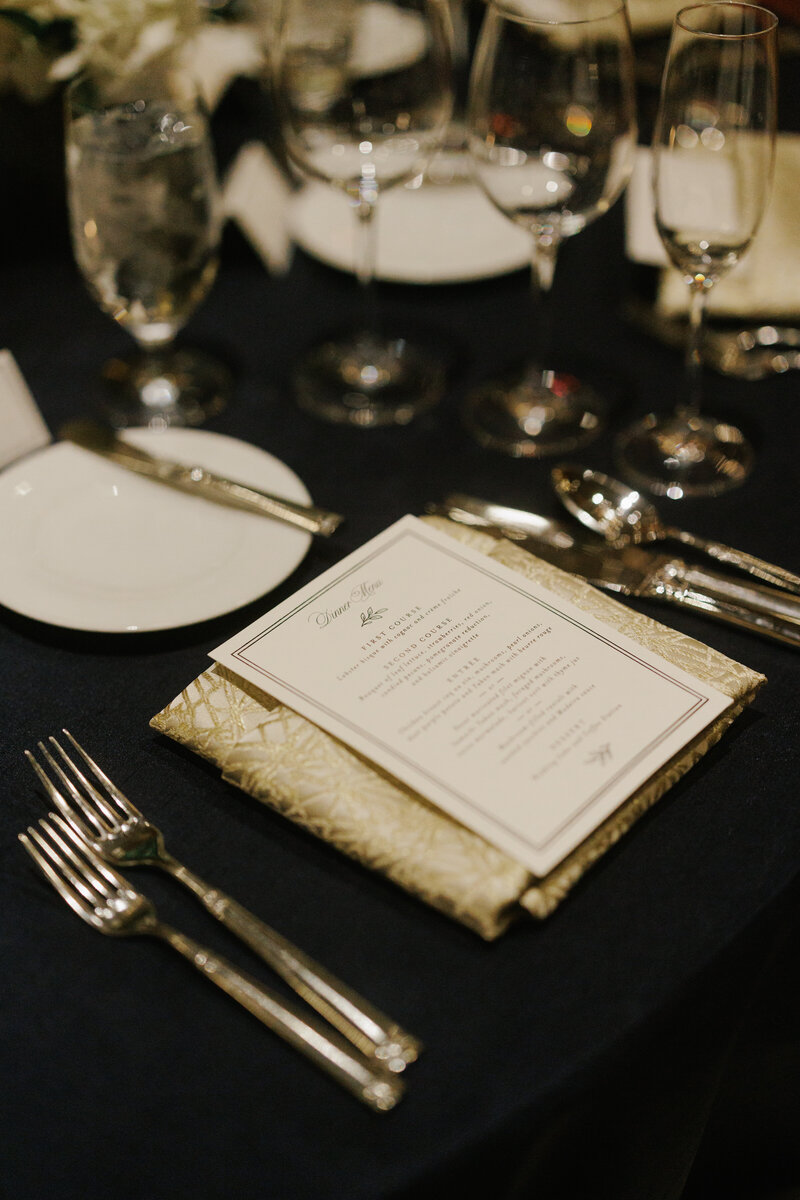 18-Intercontinental-Chicago-Wedding-place-setting