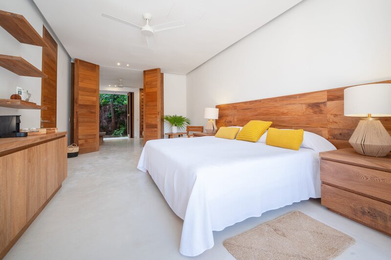 04-2-Careyes-Mexico-Properties-El-Careyes-Club-and-Residences-6B-Suites-Bedroom-5386