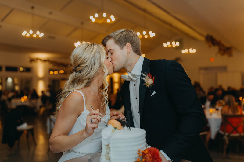 Kelsey-S-Photography-Minnesota-Wedding-Lifestyle-Photographer-Reception-171