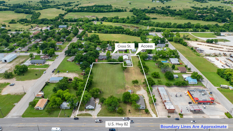 4+ Acres for sale in Collinsville Texas with 3 bedroom, 2 bath home