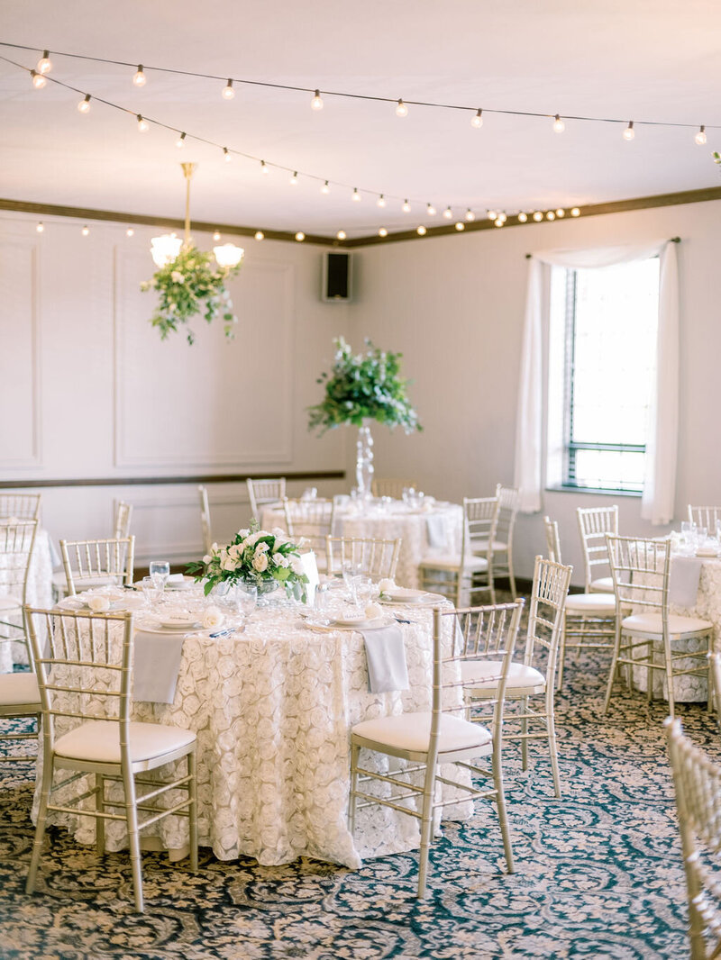 Gabriel-Ballroom-florals