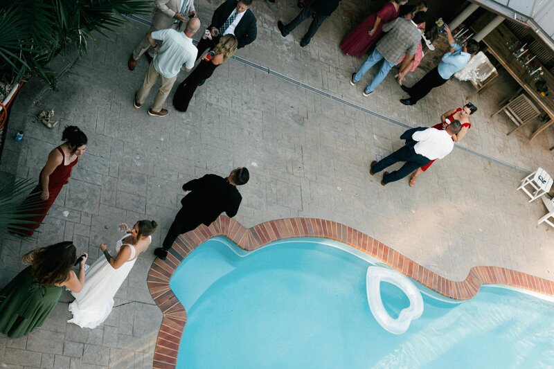 Stylish couples session in New York, cinematic city portraits.