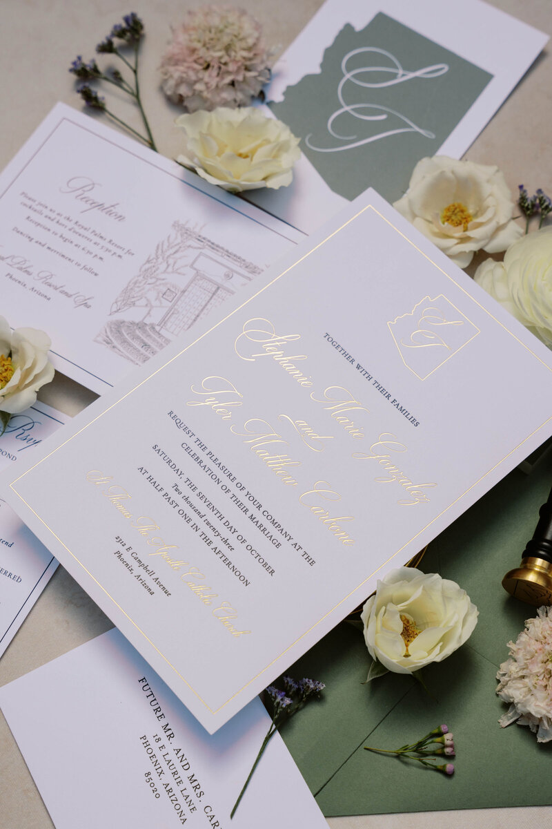royal_palms_wedding_invitations_arizona_gold_foil
