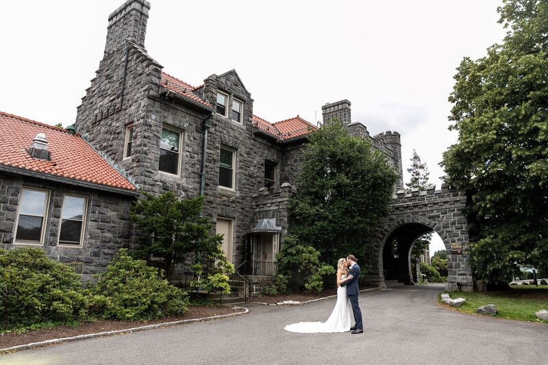 emma-cleary-new-york-nyc-wedding-photographer-videographer-venue-tarrytown-house-estate-4