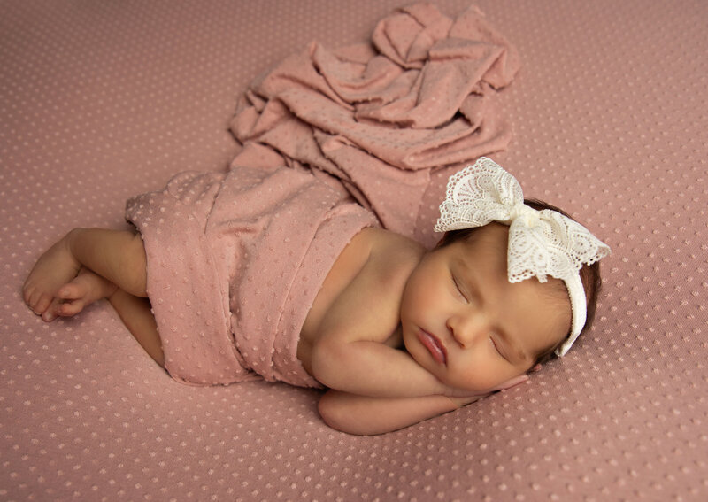 newbornbabyboynewfamilynewbabybestphotographertudiofamilybirthdaynewbornboyamilynewborngirlfirstbirthdayportraiturephotographystudioportraitsnewborngirlboyfamilyEvaMaganaPhotographychildphotographer (9 of 12)