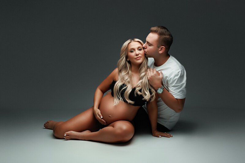 Happy clients of Austin maternity photographer
