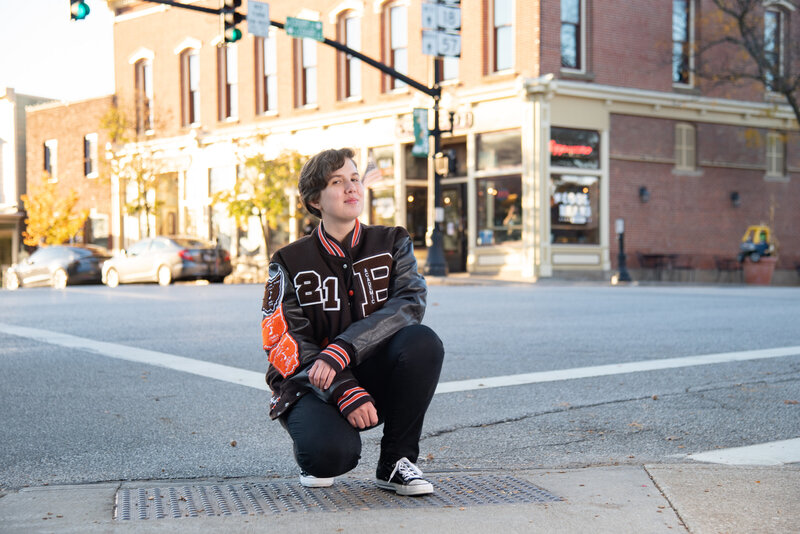 MedinaSquareMedinaOhioSeniorPhotosPositivelyPortraits9