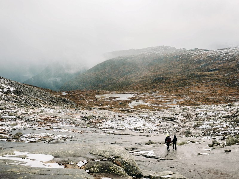 Wedding photographer Bergen Norway Fine art photographer europe elopements28