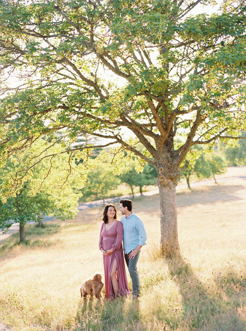Maternity photo shoot at Seattle's Discovery Park.