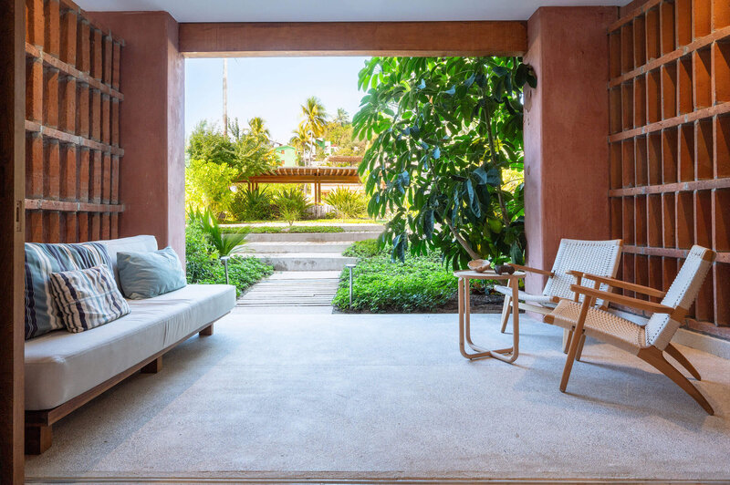 02-1-Careyes-Mexico-Properties-El-Careyes-Club-and-Residences-7B-1BD-Lounge-5516