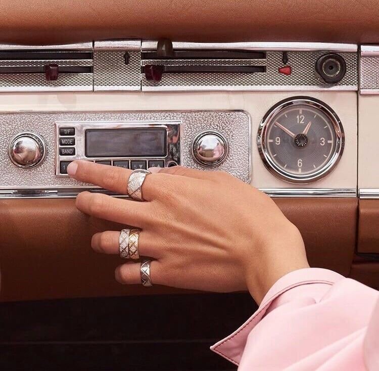 Image about vintage in A lot of these pictures tell more than 1000 words by larajoannariley