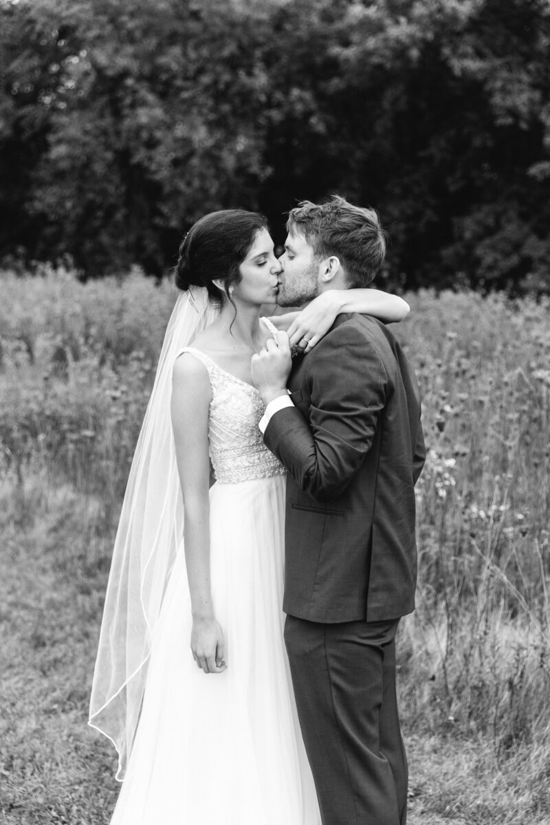 Wedding portraits kissing